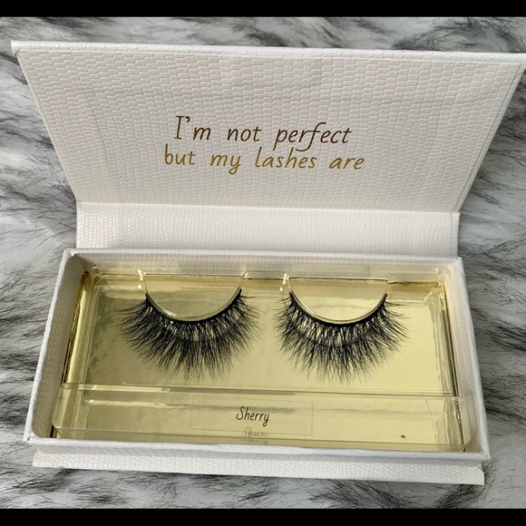 “Sherry” || Lashful Lengths Luxury Mink Eyelashes - Picture 2 of 7